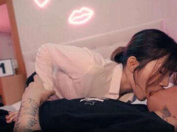 Làm tình sung sướng cùng cô bạn thân của người yêu